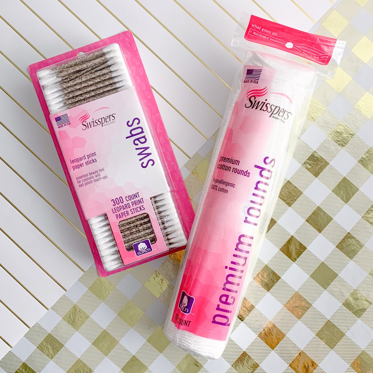 SwisspersCotton's tweet photo. Did you unwrap Swisspers this holiday 🎁? #SwisspersSquad https://t.co/pwLDYVp9qB