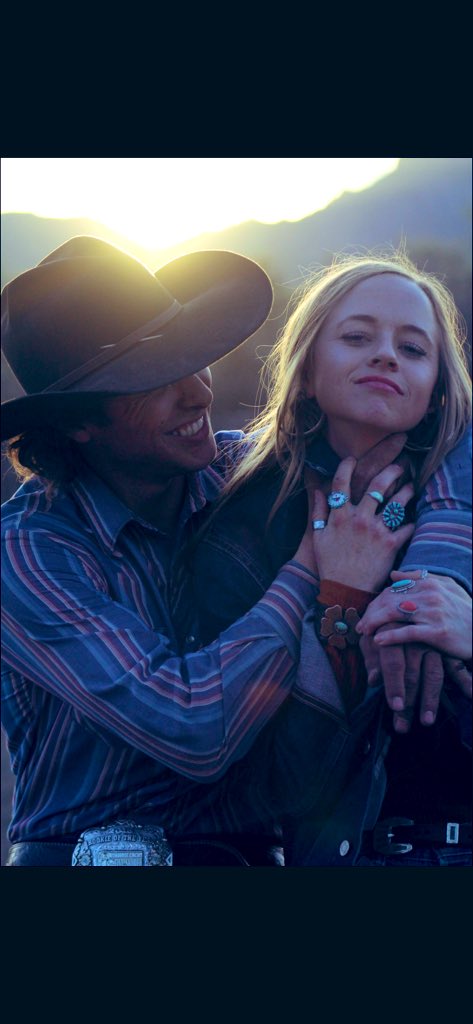 williedynes's tweet photo. Christmas Bronc Match Lovin’ with this Bombshell. https://t.co/A7XgkrOUDx