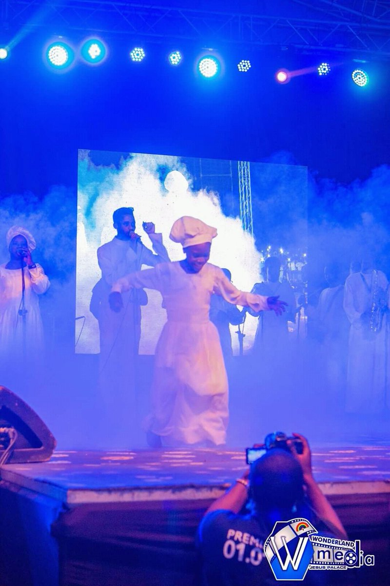 Celestialxplore's tweet photo. Highlights from IMEKO2019 One Mic One Stage -  @sayyes600 @feranmi_goldenangel

Photo Credit - @cccwonderlandparish @Kliqstudioz

#ImekoXmasConvocation2019 #OnemiconestageExperience #Imeko2019 #WeInCCC #celestialchurchofchrist #Celestialxplore #celeevents https://t.co/bONJokId5J