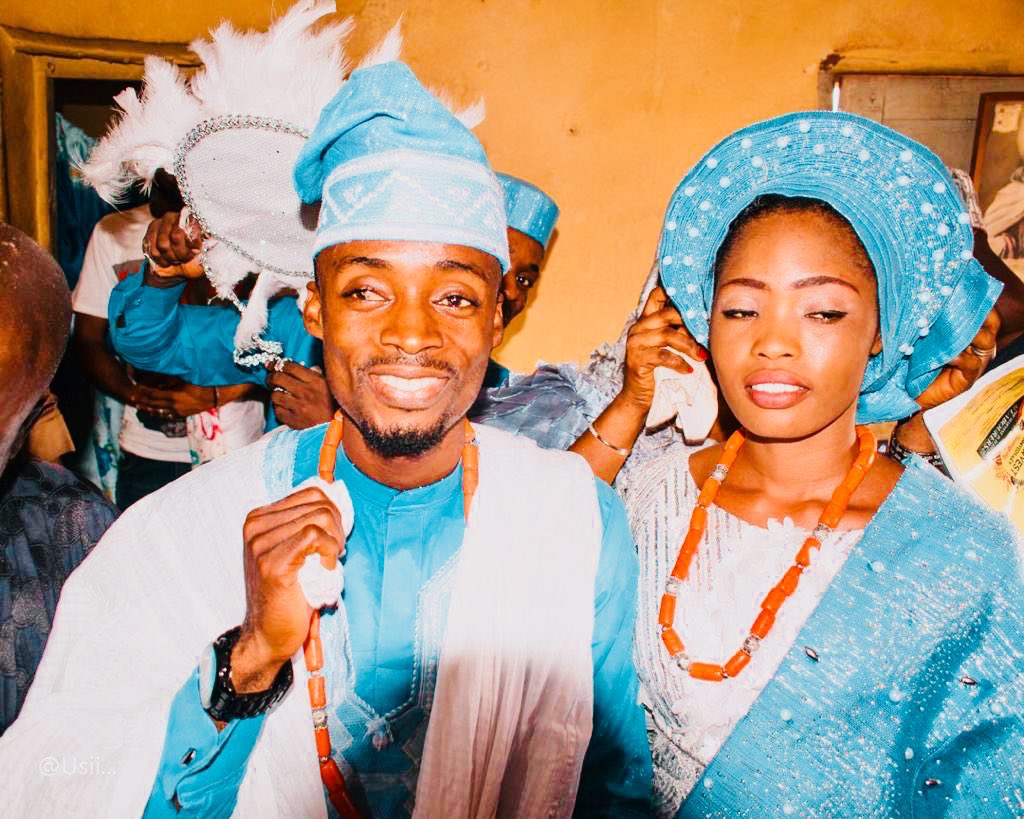 aminujohnson's tweet photo. Merry Christmas 🎄🎁 from me and my beautiful queen 👸 https://t.co/aAGDSYWdmL