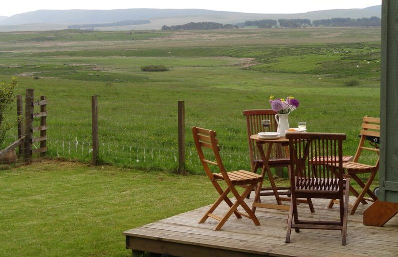 cabinbookers's tweet photo. Cosy shepherd's hut from £45 per night :)

https://t.co/g6ErU16jmp 

#scotland #cabin #holiday #countryside https://t.co/IznVj3yrHQ