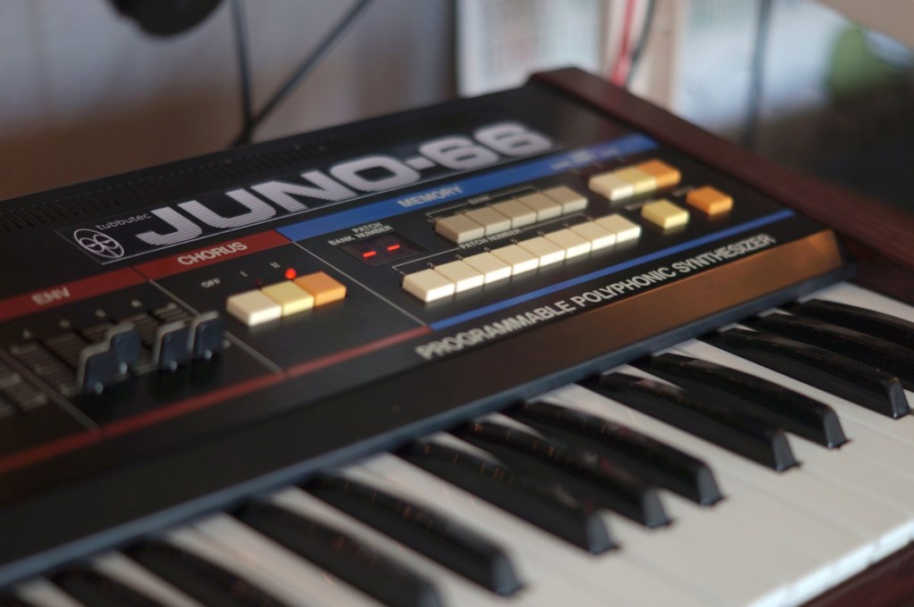 jkorn's tweet photo. Roland Juno 60 Tubbutec MIDI + Chorus Input https://t.co/rxpPuZTGZo https://t.co/mS67L3Ts1I