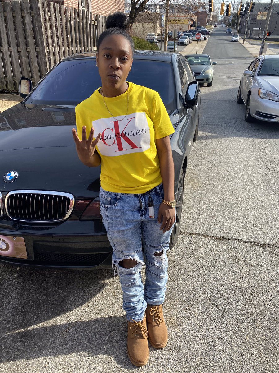 desthurrl's tweet image. Happy holidays💛
#LLBW #LLFBM #LLZR