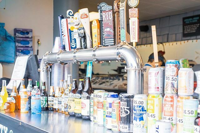 QualitySeafood's tweet photo. It’s #ThirstyThursday aka Quality Seafood time! We carry local brews, craft brews, fine Mexican lagers, wine &amp; ‘ritas!

The rain won’t stop us, the sun is back out now! Come grab a brew and some fresh seafood 😋 https://t.co/OXE1Al7WfM https://t.co/AJaZ3P3z1Q