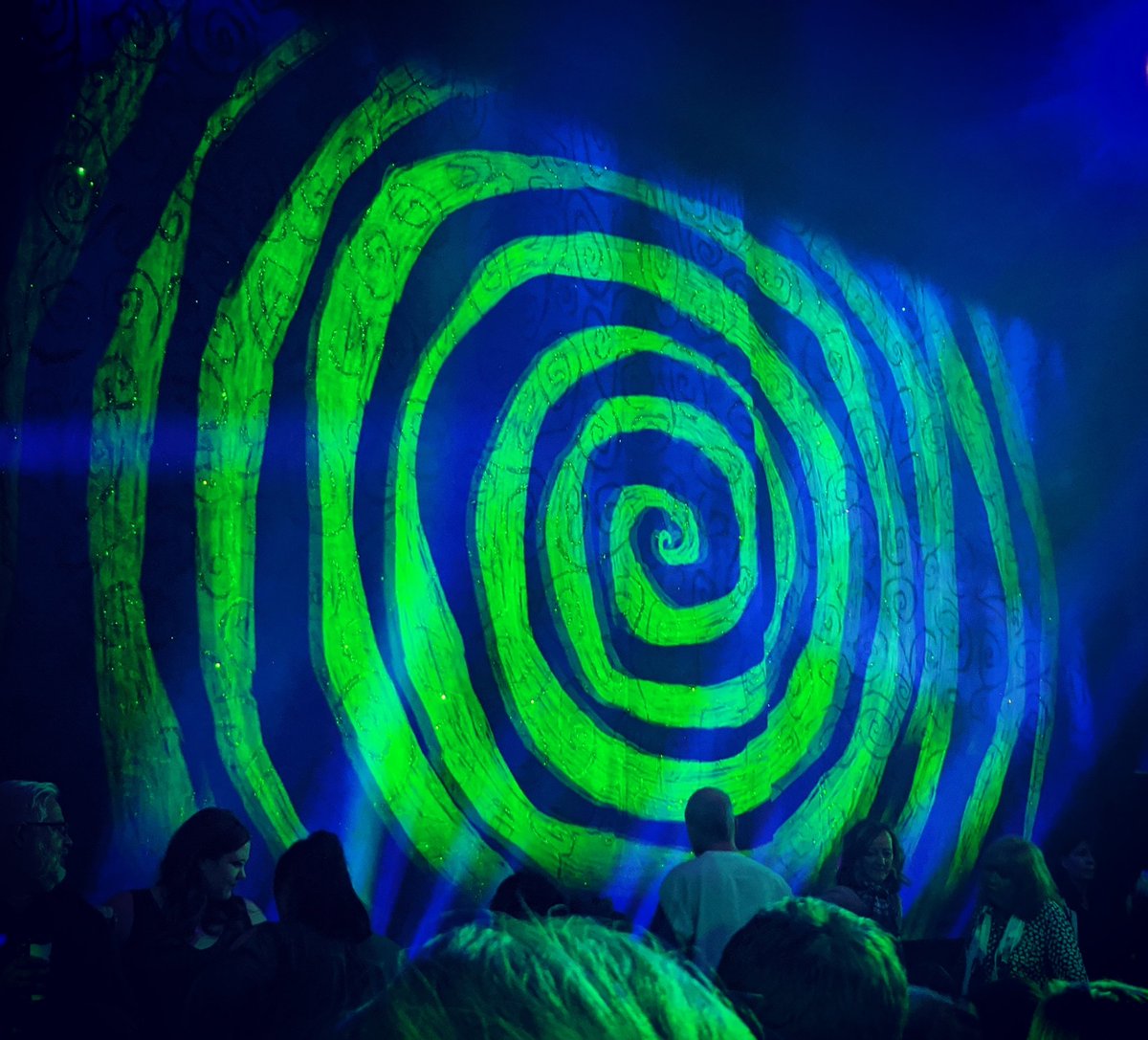 androgyny101's tweet photo. Still My Favorite Show of All Time!
#12DayOsOfBeetlejuice
@BeetlejuiceBway https://t.co/8wWbUw49Qx