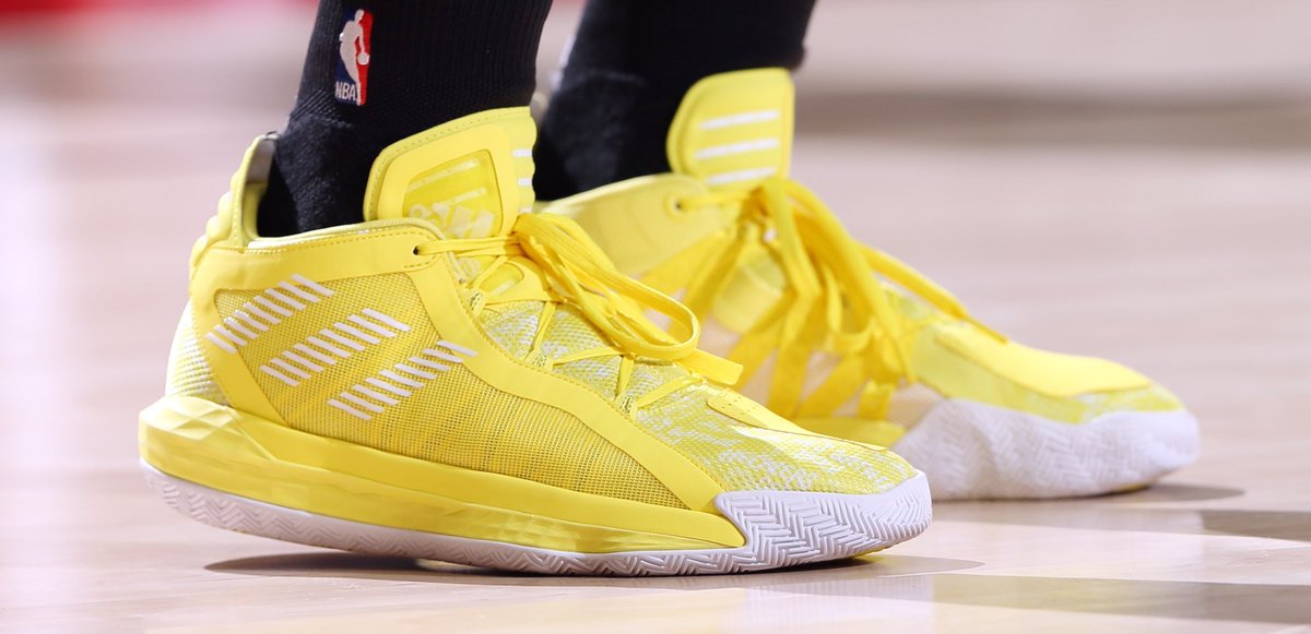 damian lillard shoes yellow