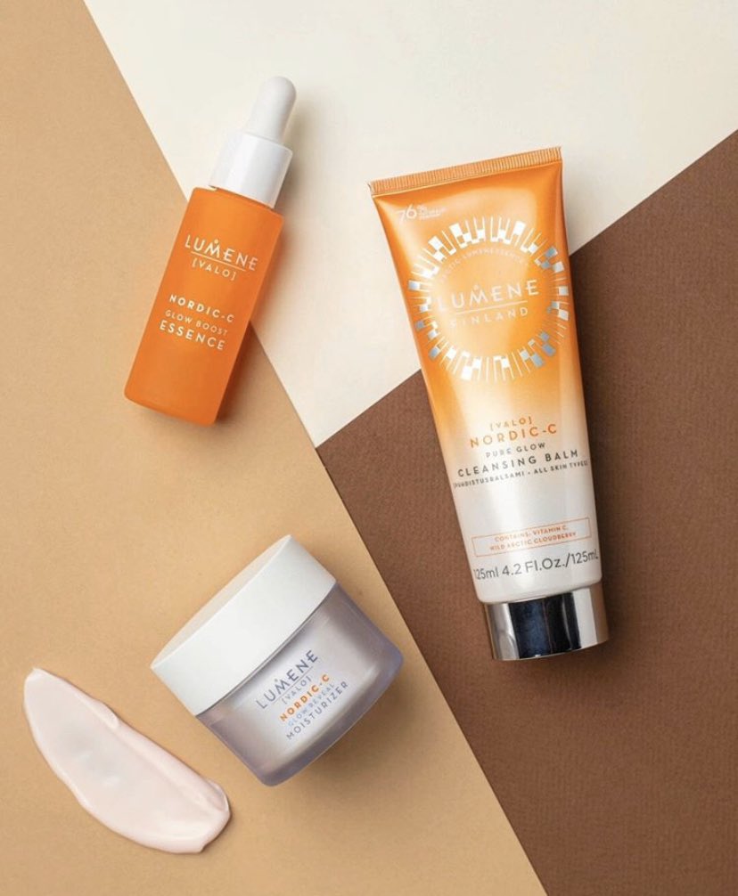 Glow✨Radiance &amp; more G L O W 🧡 

⭐️⭐️⭐️

Get to know our Nordic-C [Valo] Collection: lumene.com/us/skincare/co… #skincare #lumene #veganskincare