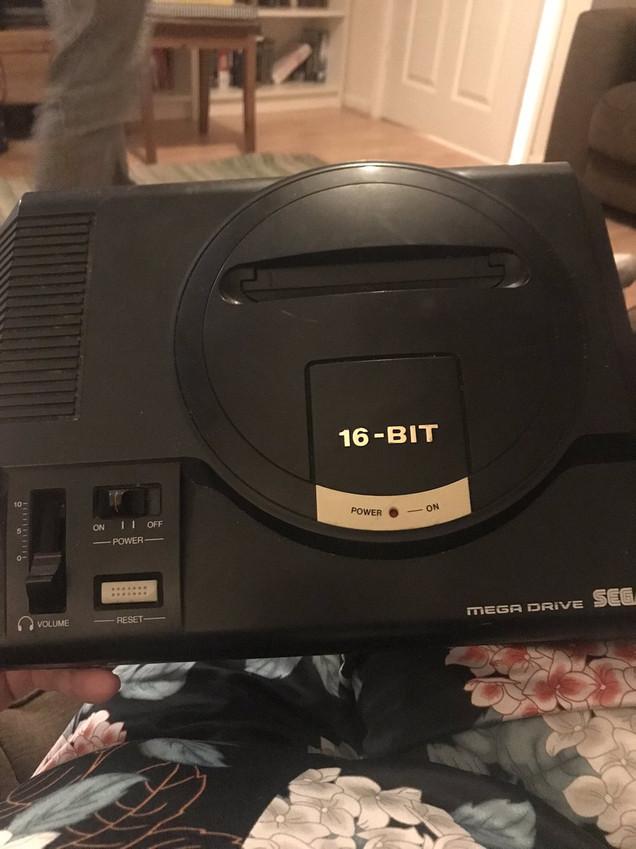 mrs_knight0's tweet photo. Have dug this absolute classic out of my in-law’s garage this morning. Going to see if we can get it resurrected over the Christmas break! We’re both now repeatedly chanting SAAAAAAAAAYGAAAAAAAH at each other in excitement 😂 #gamergeeks https://t.co/R0WTfrCoBA