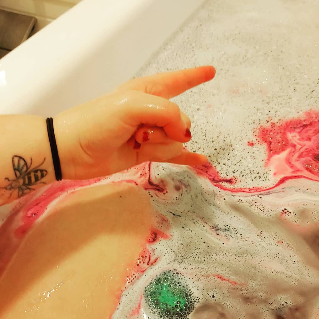 ItsARockRevival's tweet photo. Wow I loved having a bath again 😍 showers suck https://t.co/M83CcV4VA1
