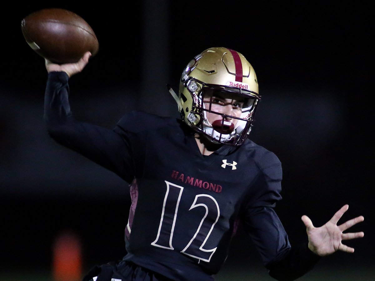 TimSchwartz13's tweet photo. HOCO FOOTBALL ALL-COUNTY — OFFENSE: Hammond (@HammondFB) junior Eric Grinwis is a first-team selection at quarterback.

See the full teams, the final passing, rushing and receiving leaderboards, and final standings from the 2019 season, HERE: https://t.co/wRlVPHfN4a https://t.co/QzQjKzeGi5
