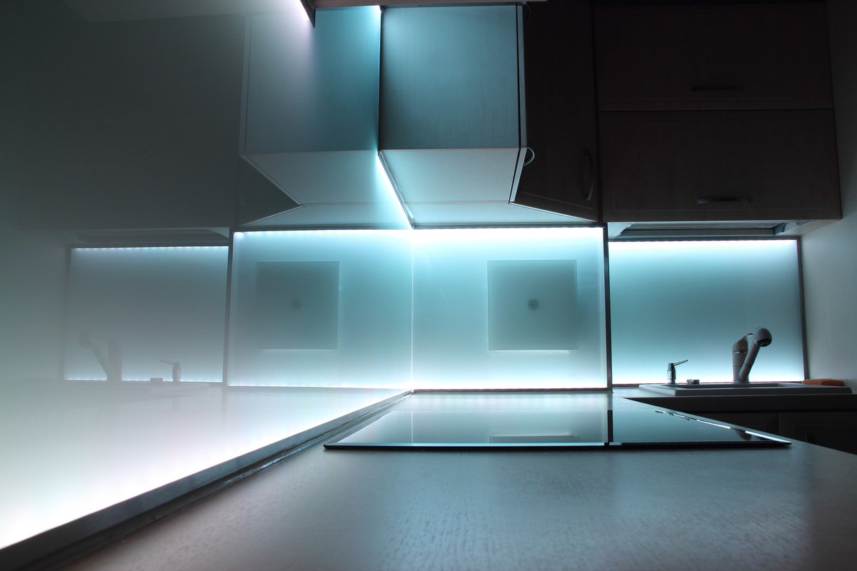 LiFi is a high-speed, bidirectional and fully networked light communication solution. Learn more: lifi.co.