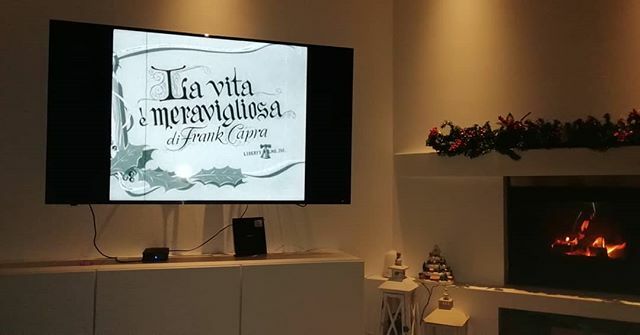 ilenena's tweet photo. Uno dei più bei film di Natale mai esistiti ... #christmasmovie #lavitaèmeravigliosa #frankcapra https://t.co/tezbTuZwPn https://t.co/WIpzvc79o1
