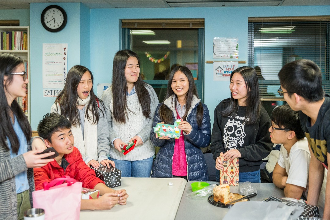 BCNCInc's tweet image. BCNC wishes everyone happy holidays! Thank you to folks like Lena W., Karen H., Yeong-Chang H., Wendy H., &amp;amp; Robert L. for making a gift this season. Help #CreatePathways to #BrighterFutures for more immigrant families at bcnc.net/give-today