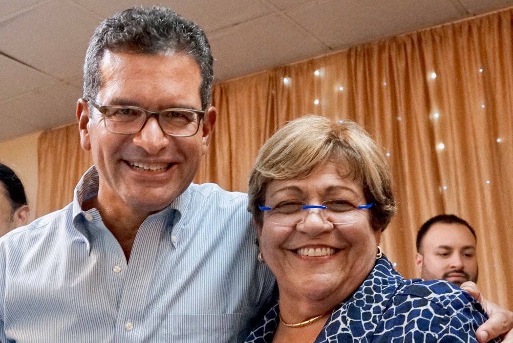 pedropierluisi's tweet photo. ¡La Leona mayor está de fiesta hoy! 🎉Muchas felicidades @mayitaalcaldesa en tu cumpleaños, que Ponce siga escuchando tu rugir por muchos años más.
#Felicidades #MayitaPresente #LaLeonaMayor #PoncePresente https://t.co/10gBrx7xzE