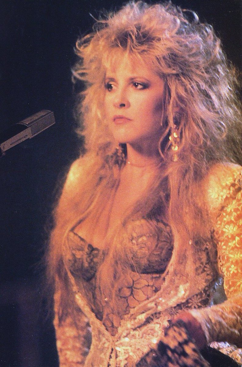 best of stevie nicks 🌙 na Twitterze: "stevie in the "seven w