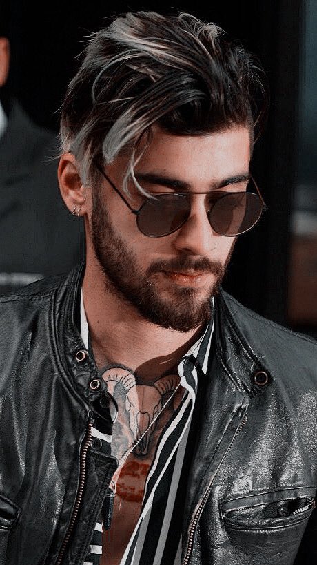 sabskinny's tweet photo. zayn malik is the most handsome man in every year. https://t.co/WfOWKnNGwA
