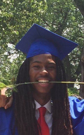 _callmekarmaaa's tweet photo. This is John Kilgore. He is a student @TowsonU He held me down in his car and raped me after a party. He has never been questioned, never has had to acknowledge what he did to me until today. Cheers, bitch!
@JaayKaay14 https://t.co/jAr3cQ4WYN