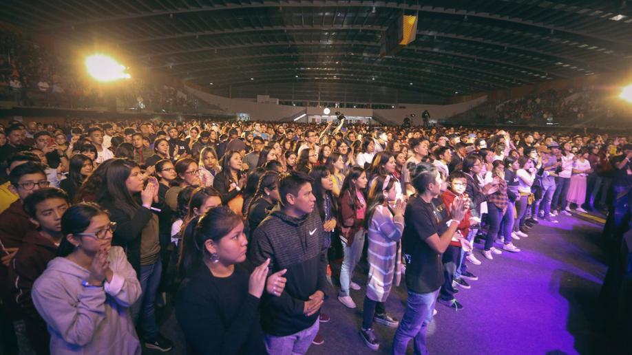 exjoficial's tweet photo. Día 1

Quien ha llegado a la presencia de Dios ha encontrado el único y verdadero refugio en medio de la tempestad. 🔥🔥

Te esperamos a las 9:00 am 

#EXXJ #EXJ2019 https://t.co/bE69x5isGO