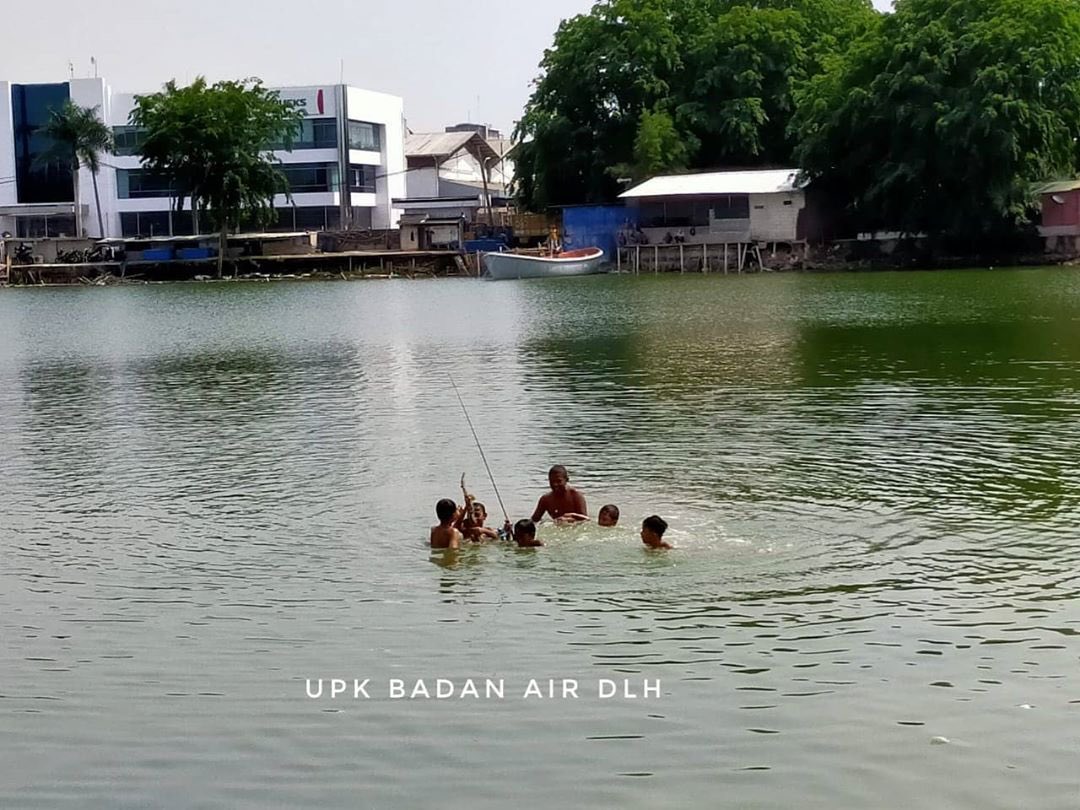 aniesbaswedan's tweet photo. Dari @upk_badanair @dinaslhdki
· · · ⁣
Bersihnya Danau Sunter Selatan dua menjadi salah satu tempat rekreasi menarik untuk dikunjungi

Yuk bagi kalian yang ingin berkunjung, jangan lupa buang sampah pada tempatnya ya 😊👍 (26/12/2019).

#DKIJakarta⁣
#Sunter⁣
#UPKBadanAirDLH https://t.co/7IGMV4Hq3A