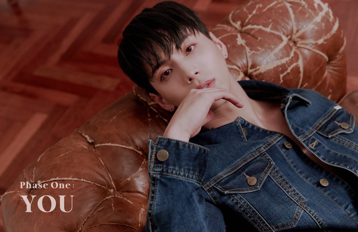 BY9LAT's tweet photo. [#FOTOS | 25.12.19]

비오브유 (B.O.Y) [Phase One : YOU]
Fotos Concepto - 6AM ver.
⠀
2020.01.07 6PM 
⠀
#비오브유 #B_O_Y #BOfYou #김국헌 #KOOKHEON #송유빈 #YUVIN #PhaseOne_YOU #MeetYou 
#BY9_DEBUT #We_Need_BY9 #AlwaysWithBY9 #our_universe https://t.co/v8hhj9h89b