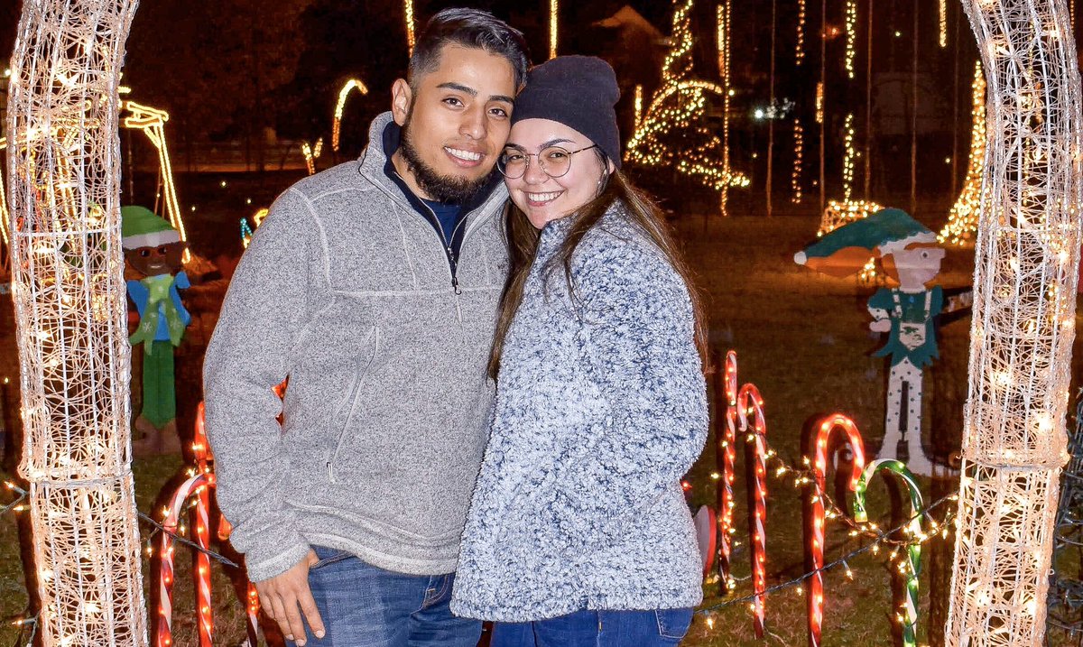 itbgal's tweet photo. i like to think Mariah Carey would be so proud of me 

#merrychristmas  #thecarbajals #NOTengaged #notYETanyways https://t.co/ivZPvfpPKr