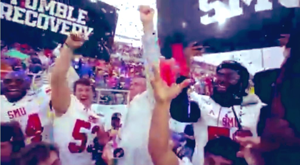 Rpmadison32's tweet photo. Great start to Garrett’s freshman year...Boca Bowl and a 4.0 #studentathlete #53 #ponyup https://t.co/CC8NEa4YAm