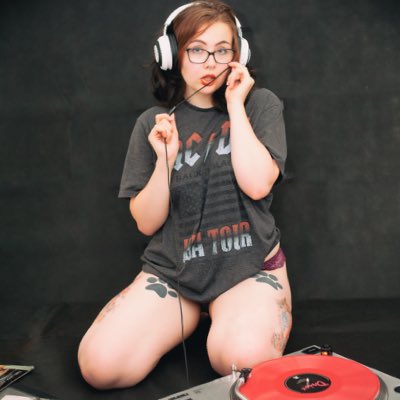 #NewProfilePic https://t.co/m4Yd0iGpKY<a href="/tag/newprofilepic"class="tags">#NewProfilePic</a>