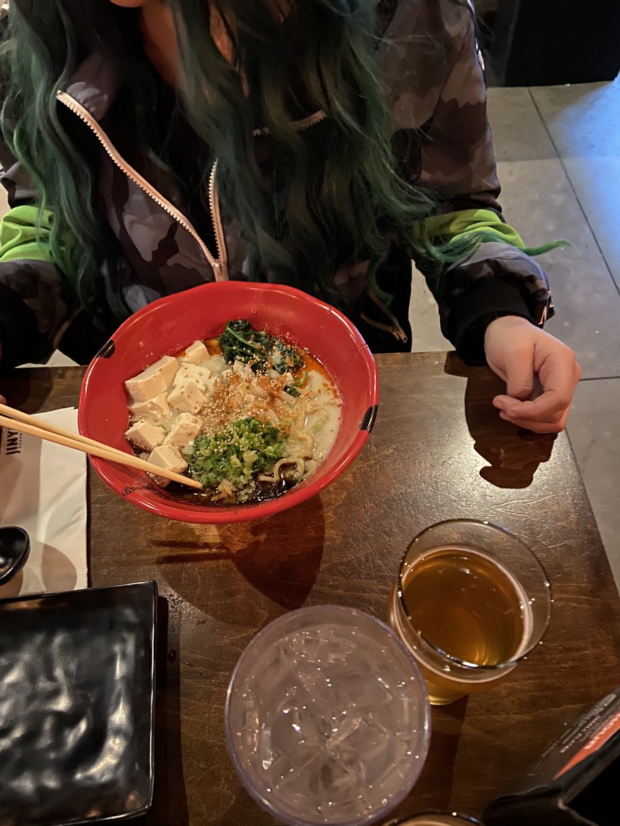 JoshVows's tweet image. Windbreakers are a must on ramen dates❤️#splashproof #noonegoestoheaven @LeftBehind304