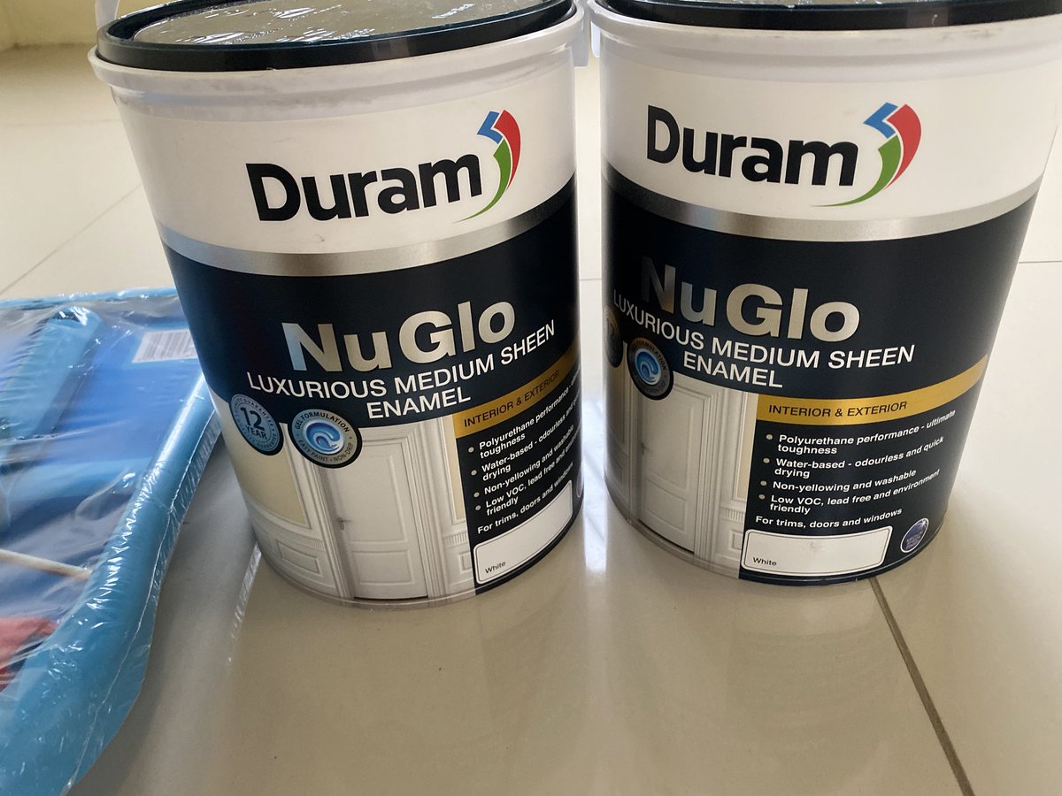 Simisojacaid's tweet photo. The magic behind the wall and door came from the amazing @duram paints #NuGlo walls were masked with the tape using a tape measure. https://t.co/GhggJ614VX