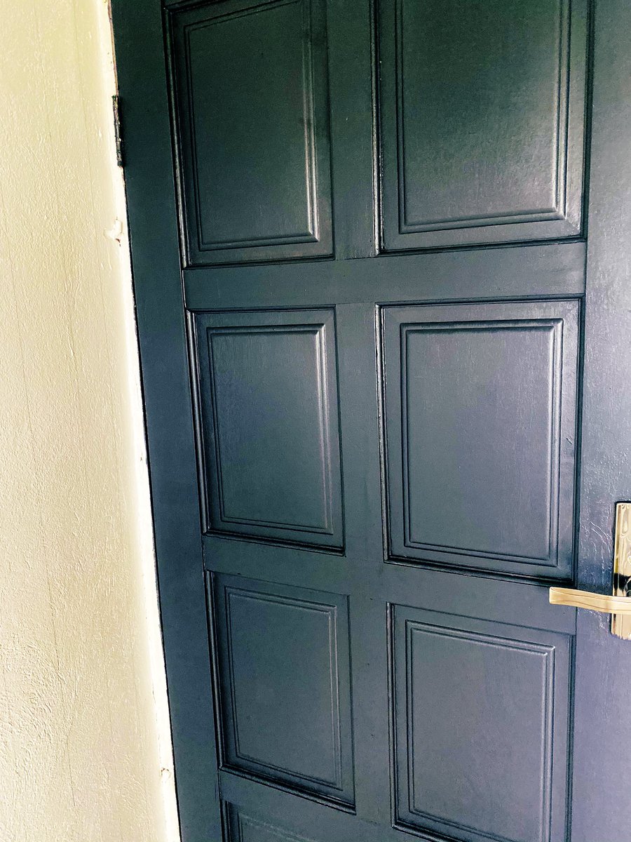 Simisojacaid's tweet photo. The magic behind the wall and door came from the amazing @duram paints #NuGlo walls were masked with the tape using a tape measure. https://t.co/GhggJ614VX