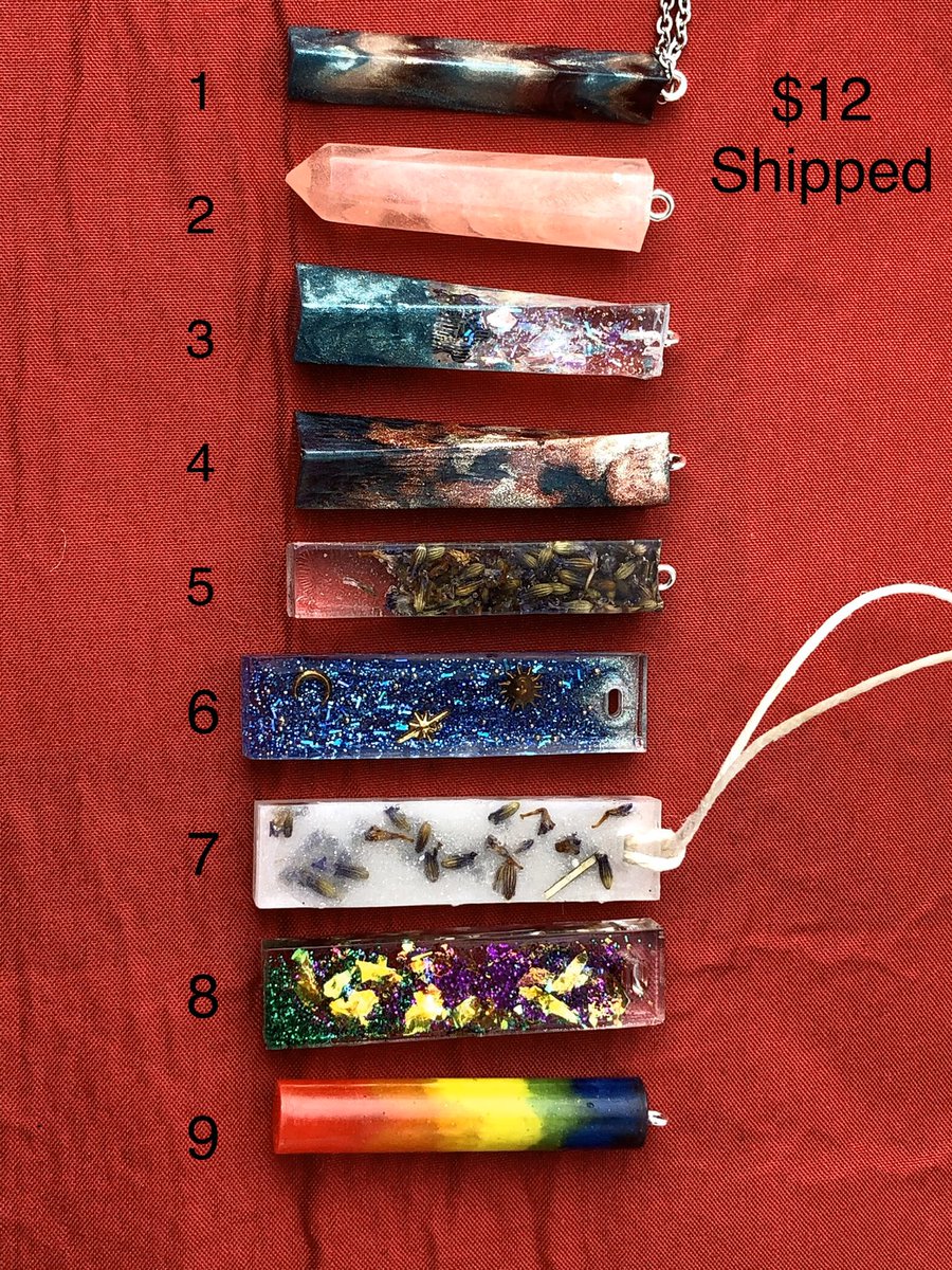 artsyalliegator's tweet photo. DM me to claim
-Include the number you want and if      you want chain or hemp cord. 

$12, shipped 

PayPal and Venmo accepted. No holds. 

Price includes shipping in the US. 

#resinart #resinjewlery #resindesigns #art #lavenderbuds #chrome https://t.co/LX999CL3jY