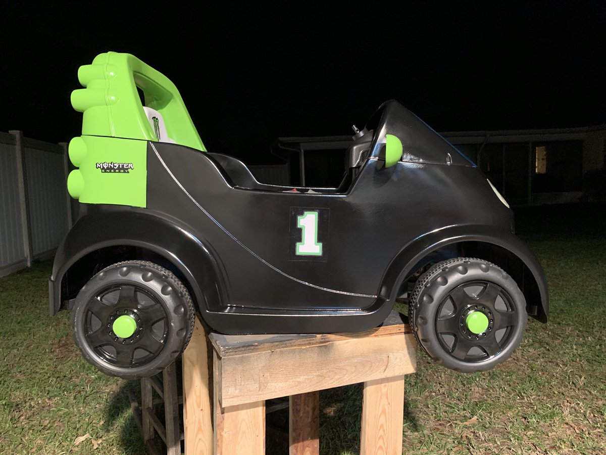 HempTimmy's tweet photo. @MonsterEnergy @KurtBusch @kurtbuschnation Bye-bye Dr. McStuffins there’s a new sheriff in town. https://t.co/5Gr0bkkpRL