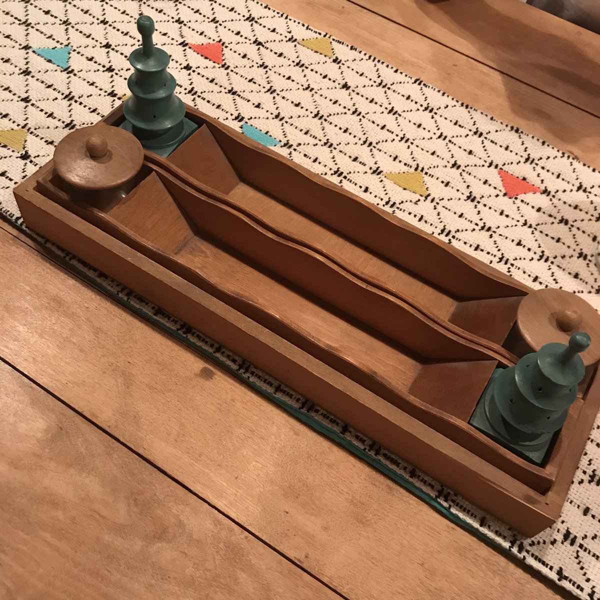 annygaul's tweet image. Who knows what this is? It’s been in my family for at least three generations but we don’t know what it’s for. My vote is something beading related?? #crafttwitter #artsandcrafts #antique #antiques Please RT! Help us solve the mystery!