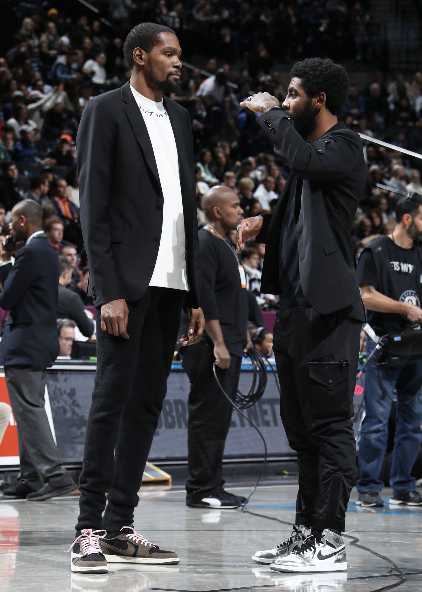 Kyrie irving cargo pants online