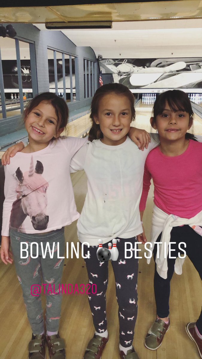 MonaNeedsRock's tweet photo. 3 friends went bowling.
💗💗💗 https://t.co/XgyuF53213