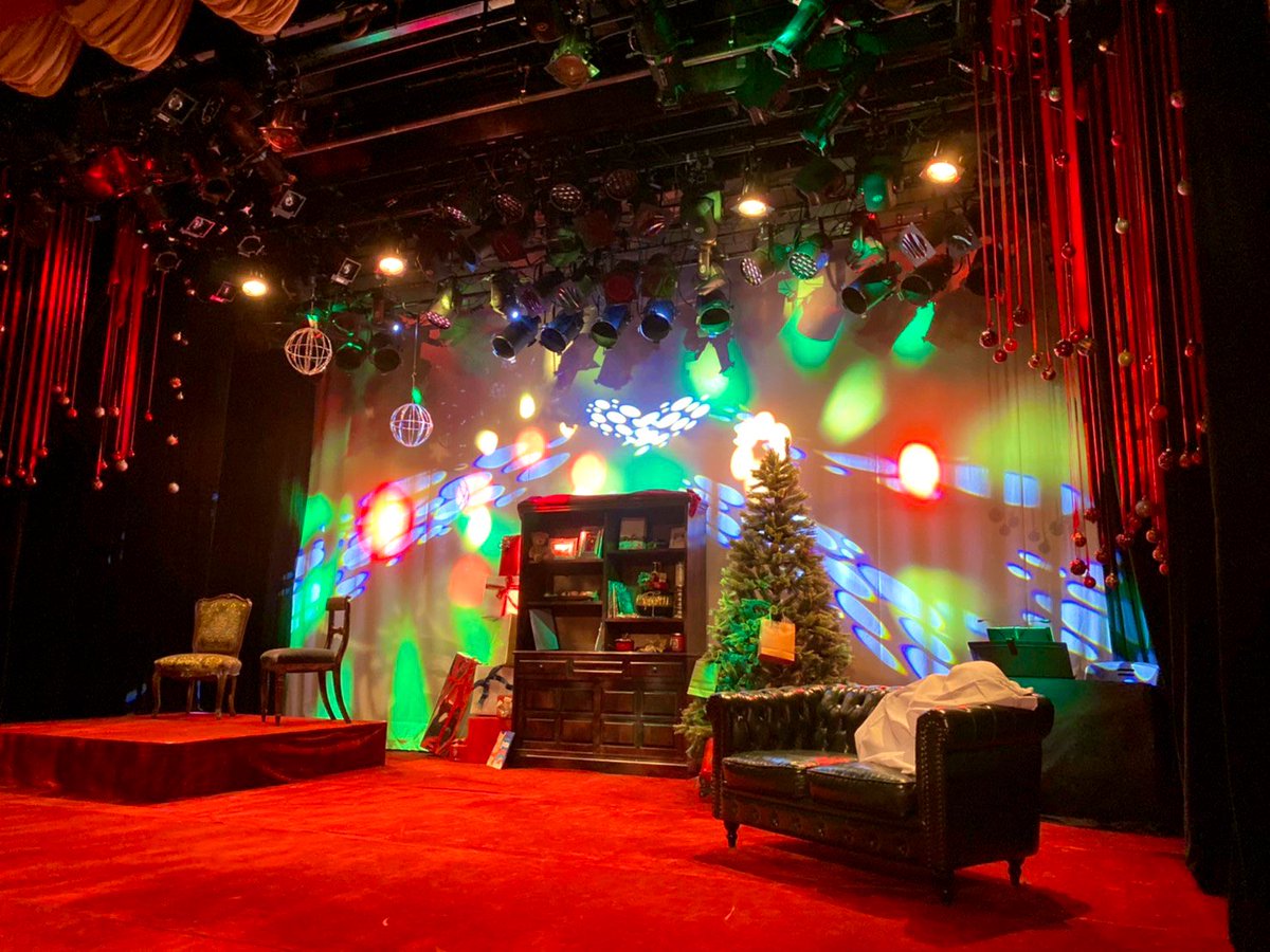 AlexandriteSTG's tweet photo. 舞台『Renta Santa!!』
無事公演終了しました。

ビバドリームコーポレーション
存続決定おめでとうございます。

来年のクリスマスシーズンに
思い出��て戴けたら幸いです。

御来場下さいましたお客様
スタッフ・キャストの皆様
またお会い出来る事を願い。

有難う御座いました!!

#レンサタ https://t.co/5TEAfNjHUA