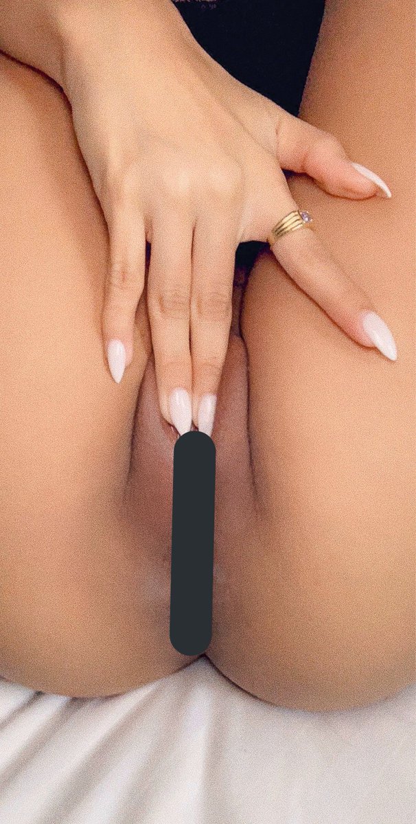 like her nails?