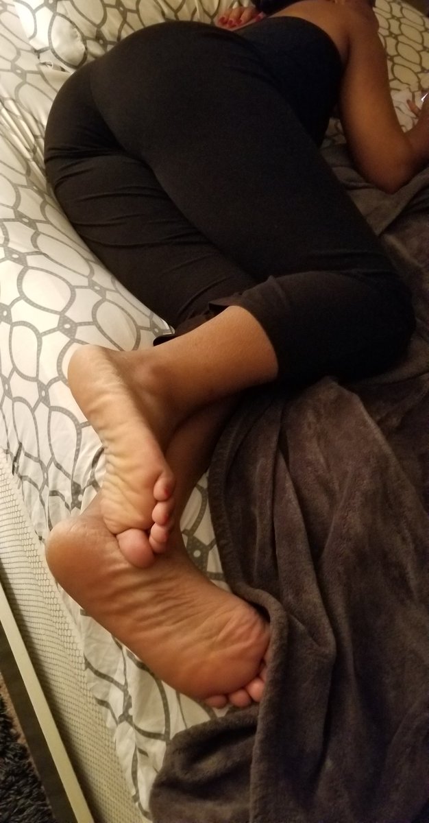 prettyfeetcst's tweet photo. Cashapp $FootRich for exclusive content or Skype tonight https://t.co/OiJfGVE43l