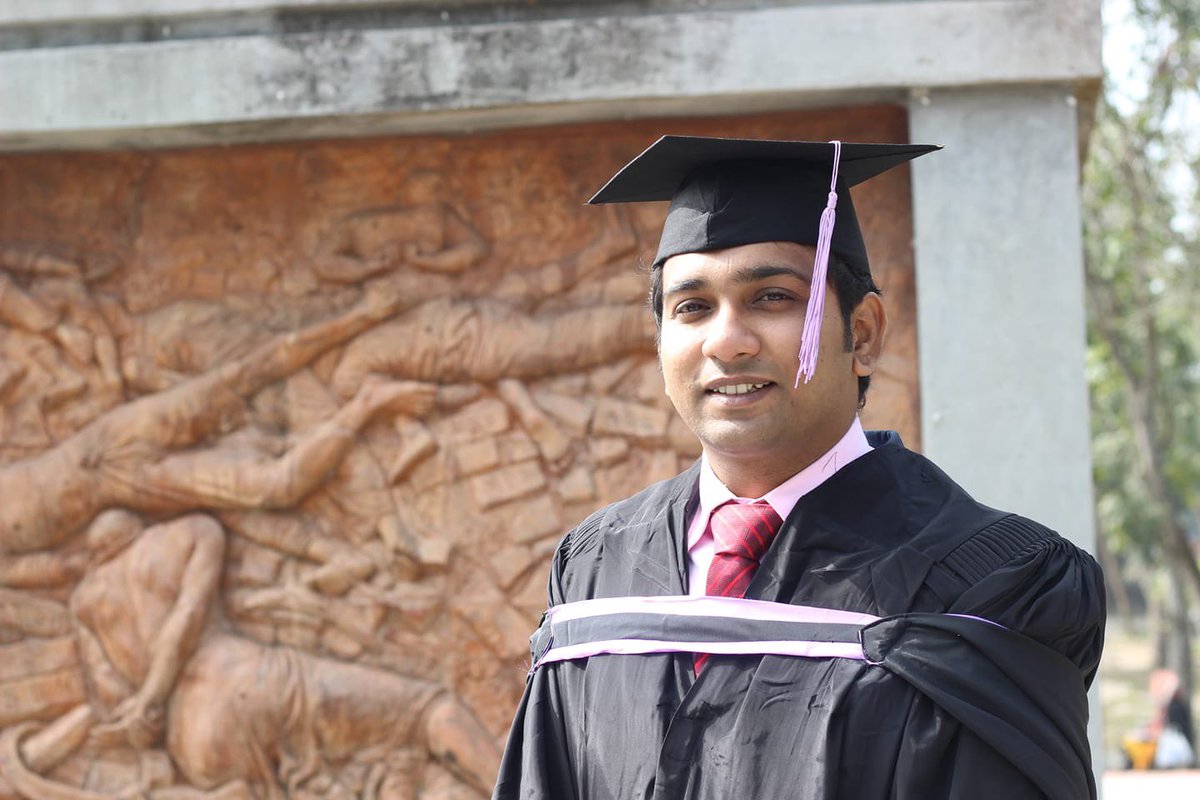 shuvropaul's tweet photo. One of the precious moment of life....

If I got the opportunity to have my parents with me,I would be the happiest one among the graduates. Still... I am happy...seeing my friends taking pictures with their family. 

#lifefact
#convocation https://t.co/qHHxaZ2X02