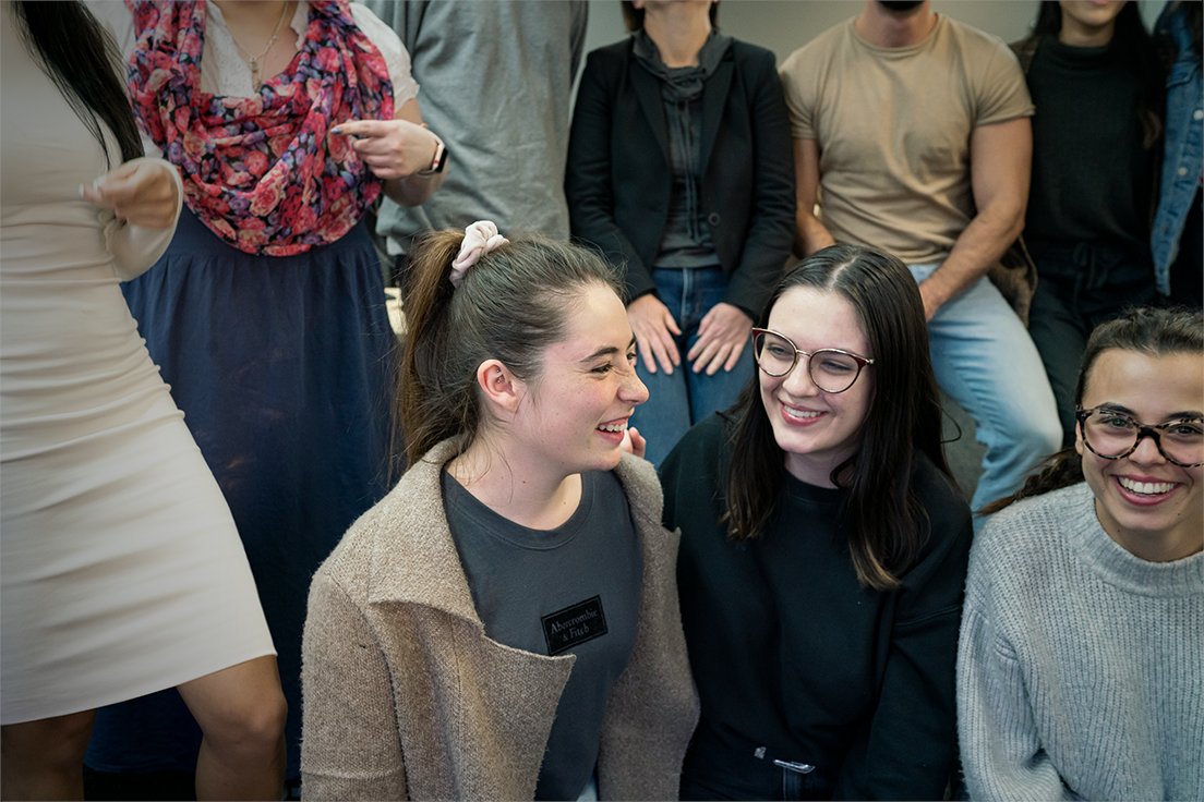 MacleayCollege's tweet image. “Our graduates are always one step ahead,” says Brand Experience lecturer Rebecca Hamilton. 🏃‍♂️ Our students master brand management, insight, design and interaction💭 – knowledge which helps them stand out in an interview and all the way to the board room. ⭐

#jobreadygraduates