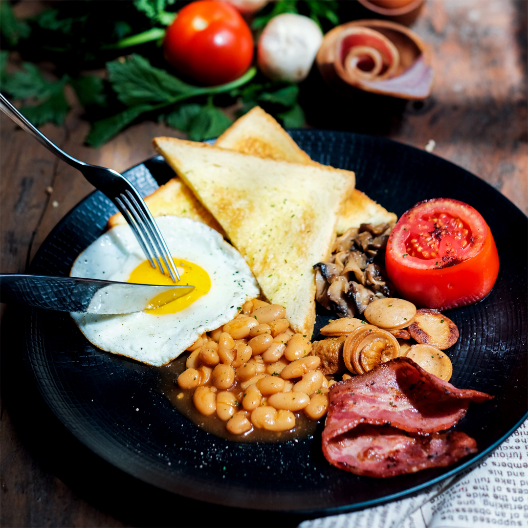 A good morning is when you have all the goodness for breakfast, just like Classic English Breakfast by Logo House

#LogoHouse #englishbreakfast #SpringRolls #food #foodie #foodstagram #foodphotography #foodies