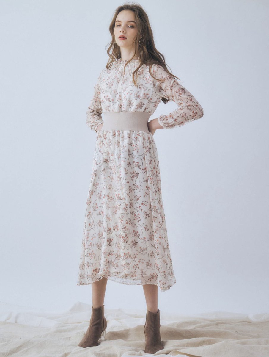 ハイネックウエストマークワンピース