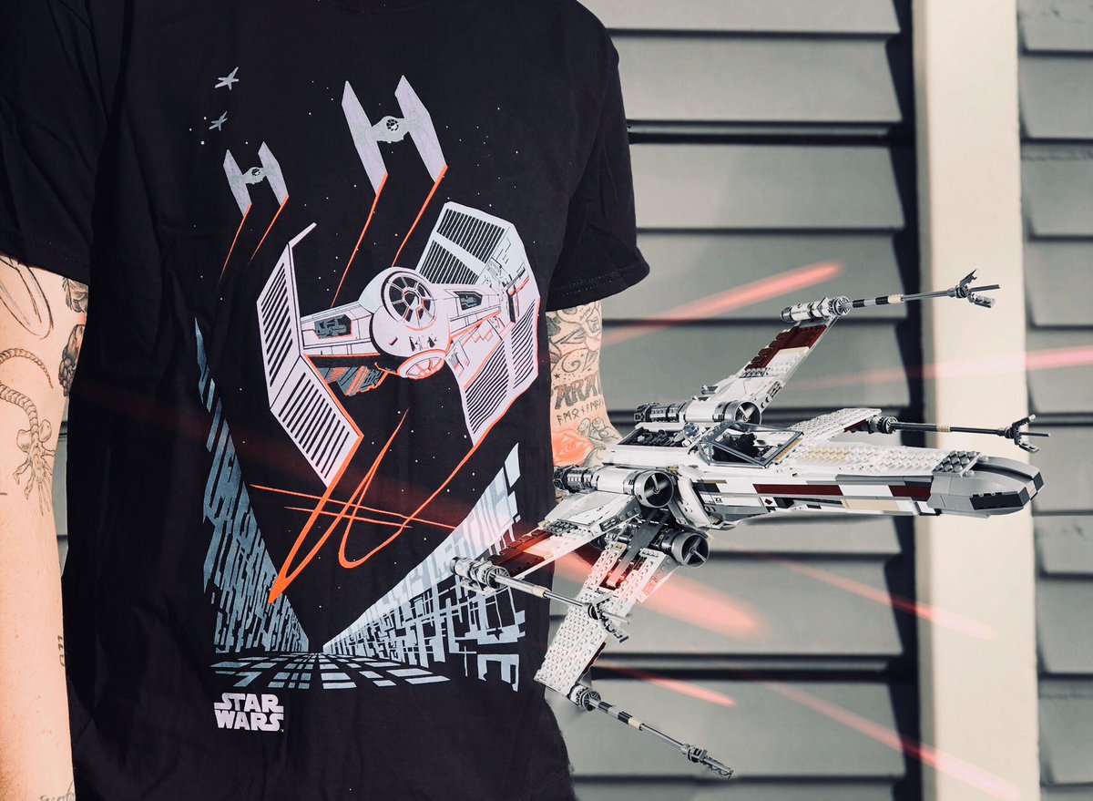 When the fight continues outside the outskirts of your T-shirt.

<a href="/attitudeholland/">Attitude Holland</a> #attitudeholland #attitude #weareattitude #tshirt #xwing #tiefighter #disneystarwars #tattoos #lego #legominifigures #starwars #toyphotography #legophotography #minifigures #AFOL