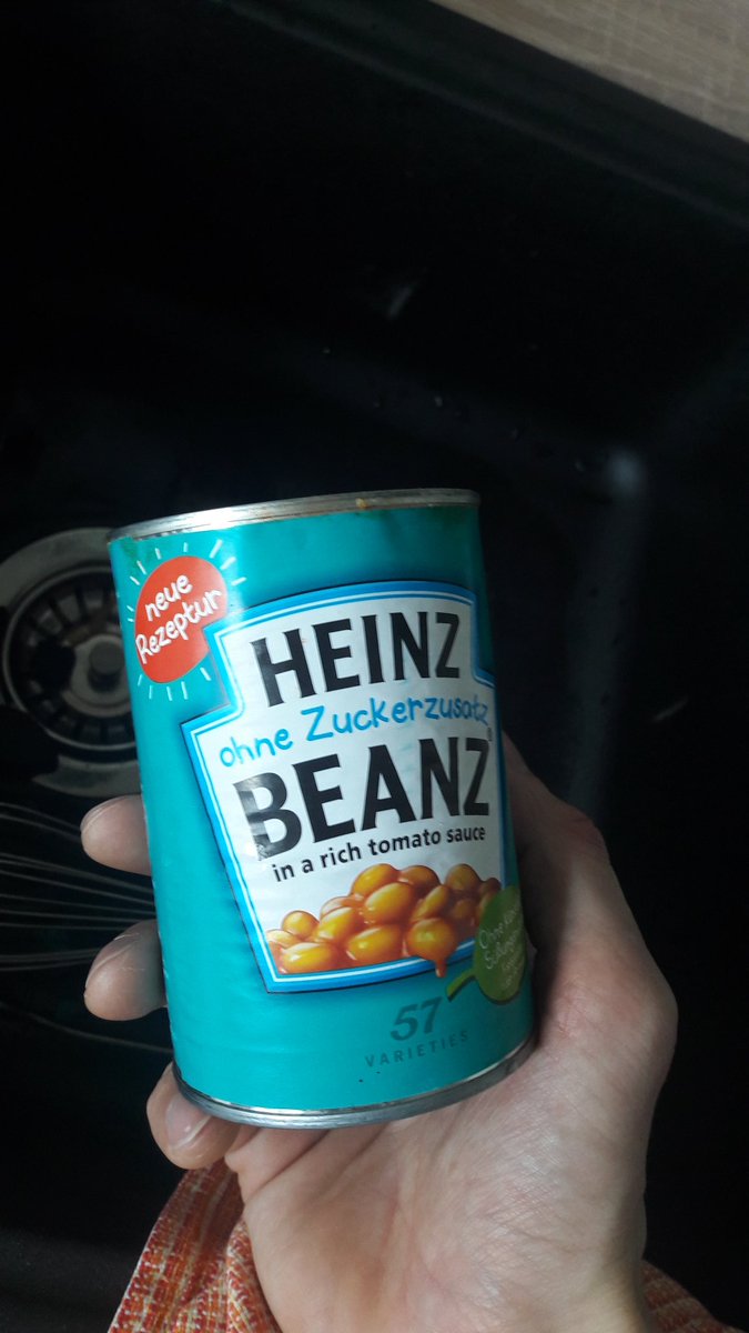 MaJ_u_'s tweet photo. @KraftHeinzCo to give you guys some feedback. We don't like your new product. Tastes like a cheap version of the original Heinz Beans. https://t.co/hV9F6XEPLX