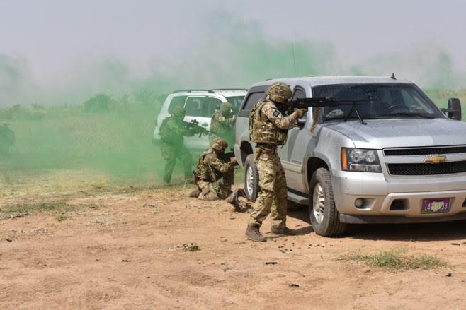 RIrishRegiment's tweet photo. 2 R IRISH ☘️ 2019 #TheBestBits
Supporting operational deployments on 3 different continents.
Nigeria 🇳🇬
Mali 🇲🇱
Afghanistan 🇦🇫
Ukraine 🇺🇦
#RIRISHRESERVES⚔️☘️ https://t.co/YexCP3fiiY