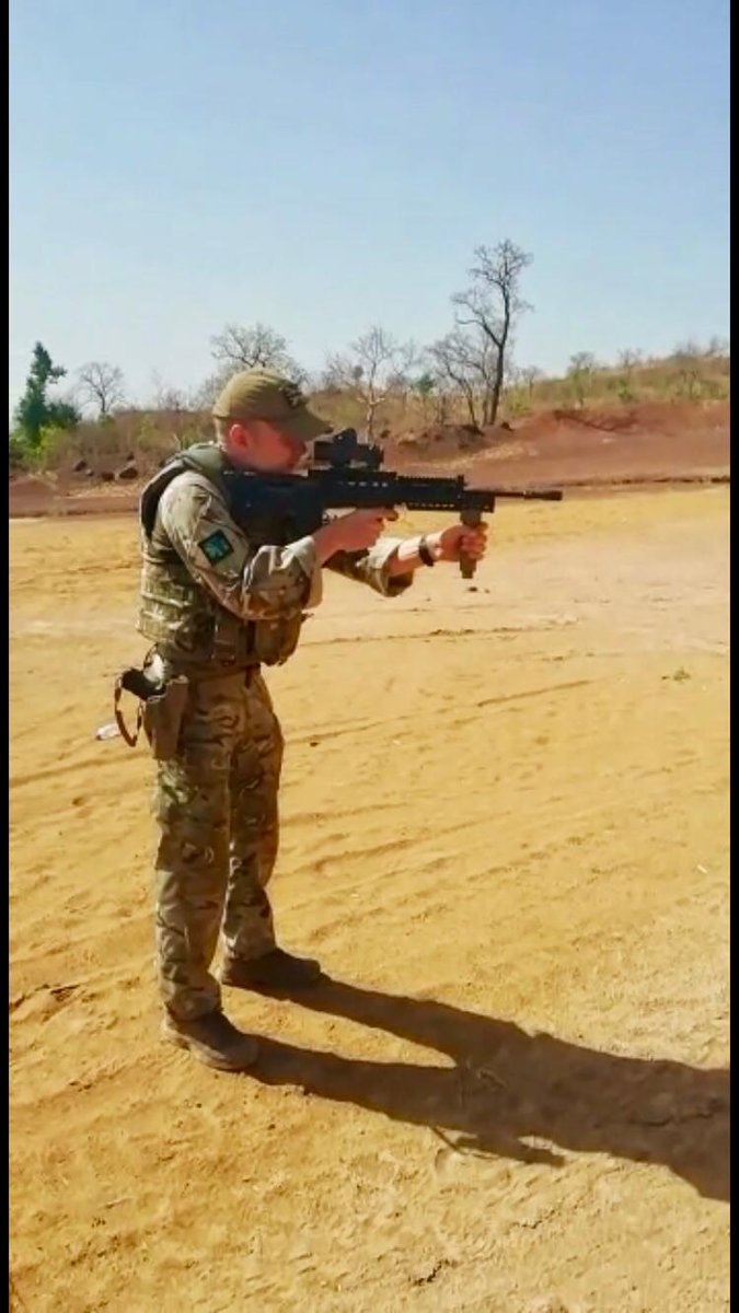 RIrishRegiment's tweet photo. 2 R IRISH ☘️ 2019 #TheBestBits
Supporting operational deployments on 3 different continents.
Nigeria 🇳🇬
Mali 🇲🇱
Afghanistan 🇦🇫
Ukraine 🇺🇦
#RIRISHRESERVES⚔️☘️ https://t.co/YexCP3fiiY