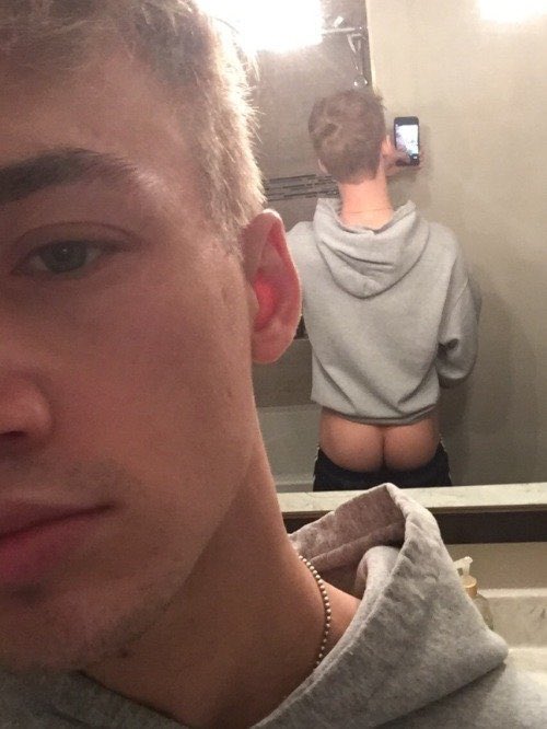 ButtFan7517's tweet photo. https://t.co/R80cO4AdMx