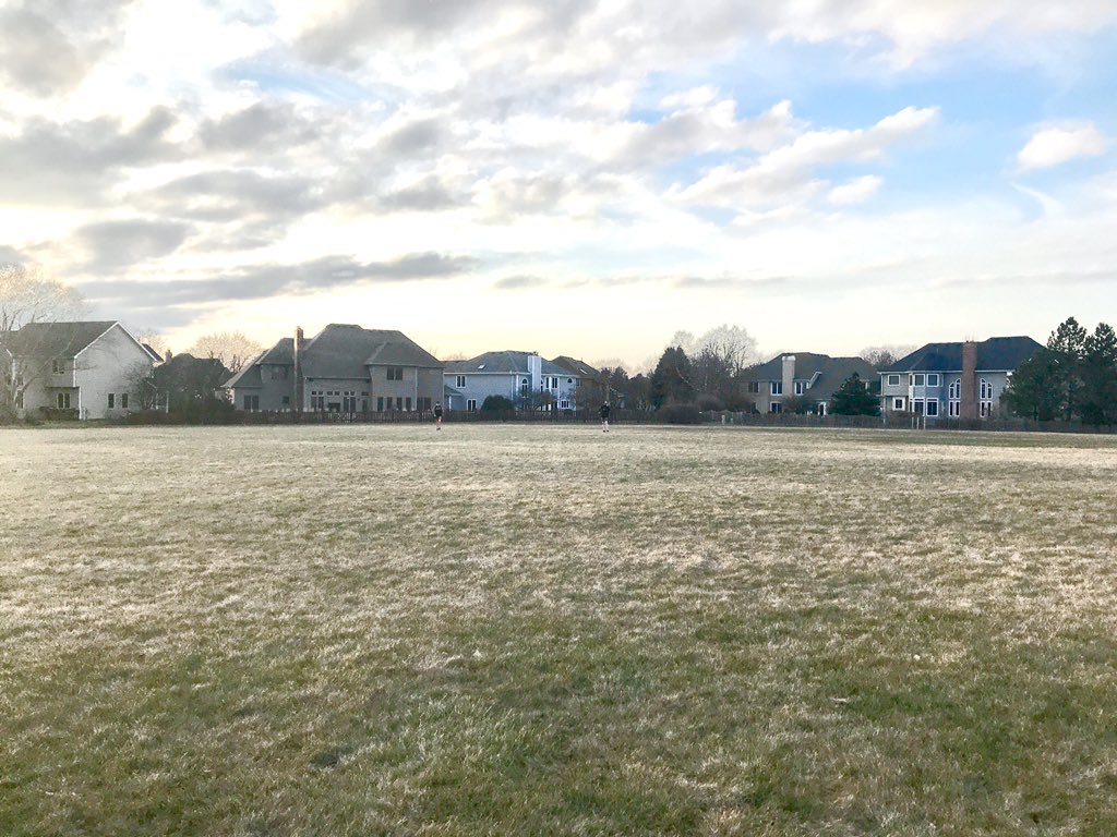 KLavery36's tweet photo. It’s December 26th and 60 degrees. Perfect time for some #wintertraining for my #ESP2027Red and #ESP2025American players. #LongToss #ESPTrained https://t.co/yS7i7GBawb