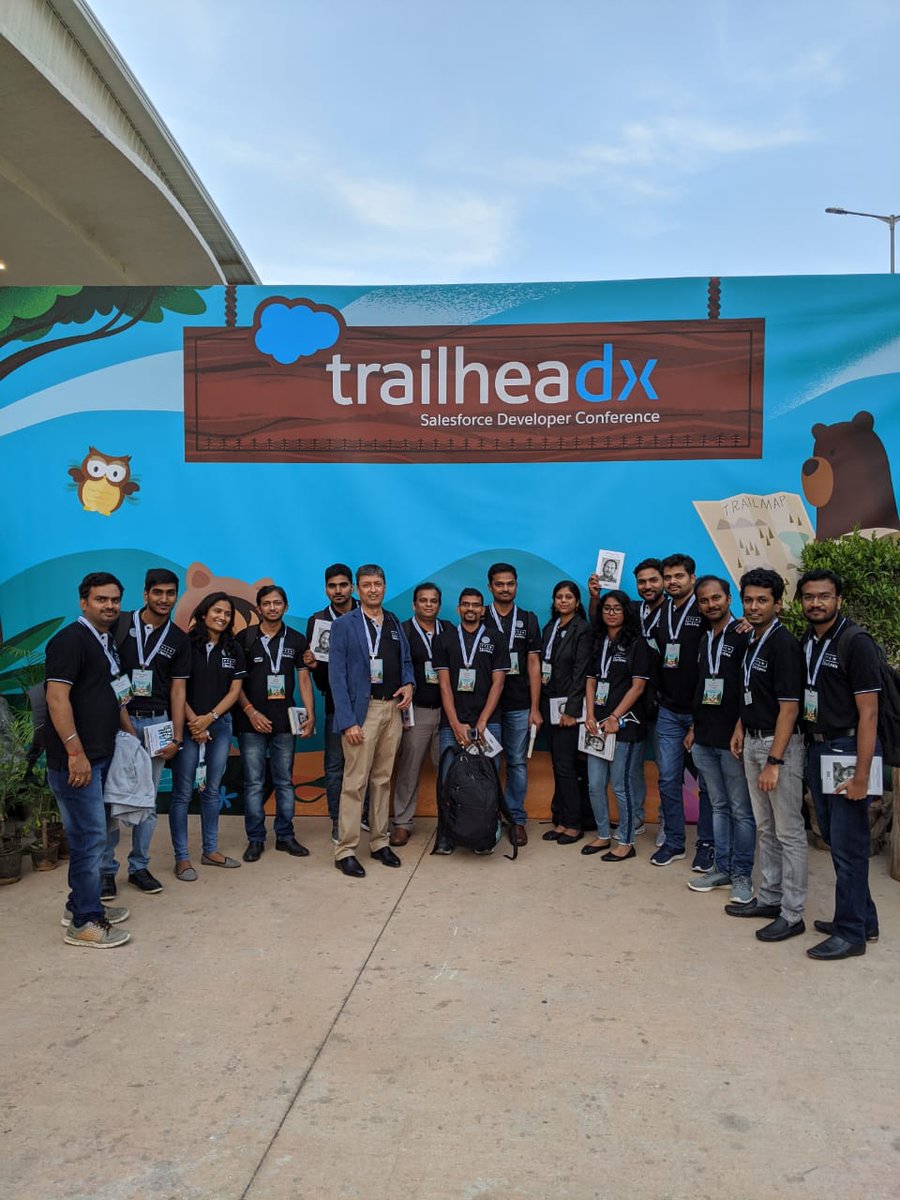 bhava22's tweet photo. LiveArea (PFSW company) @ Salesforce Trailheadx 19.#PFSW #LiveArea #TDXIndia19 https://t.co/AsJDU6NfvP