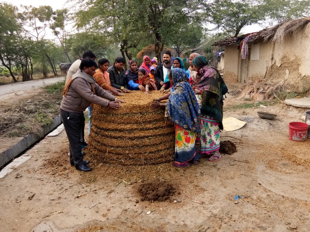 RGMVP's tweet photo. #WomenRising @RGMVP Kaushambi #SHGs #WomenInAgriculture #NaturalFarming #Soilhealth #BandaRegion https://t.co/SVJNEUpei4